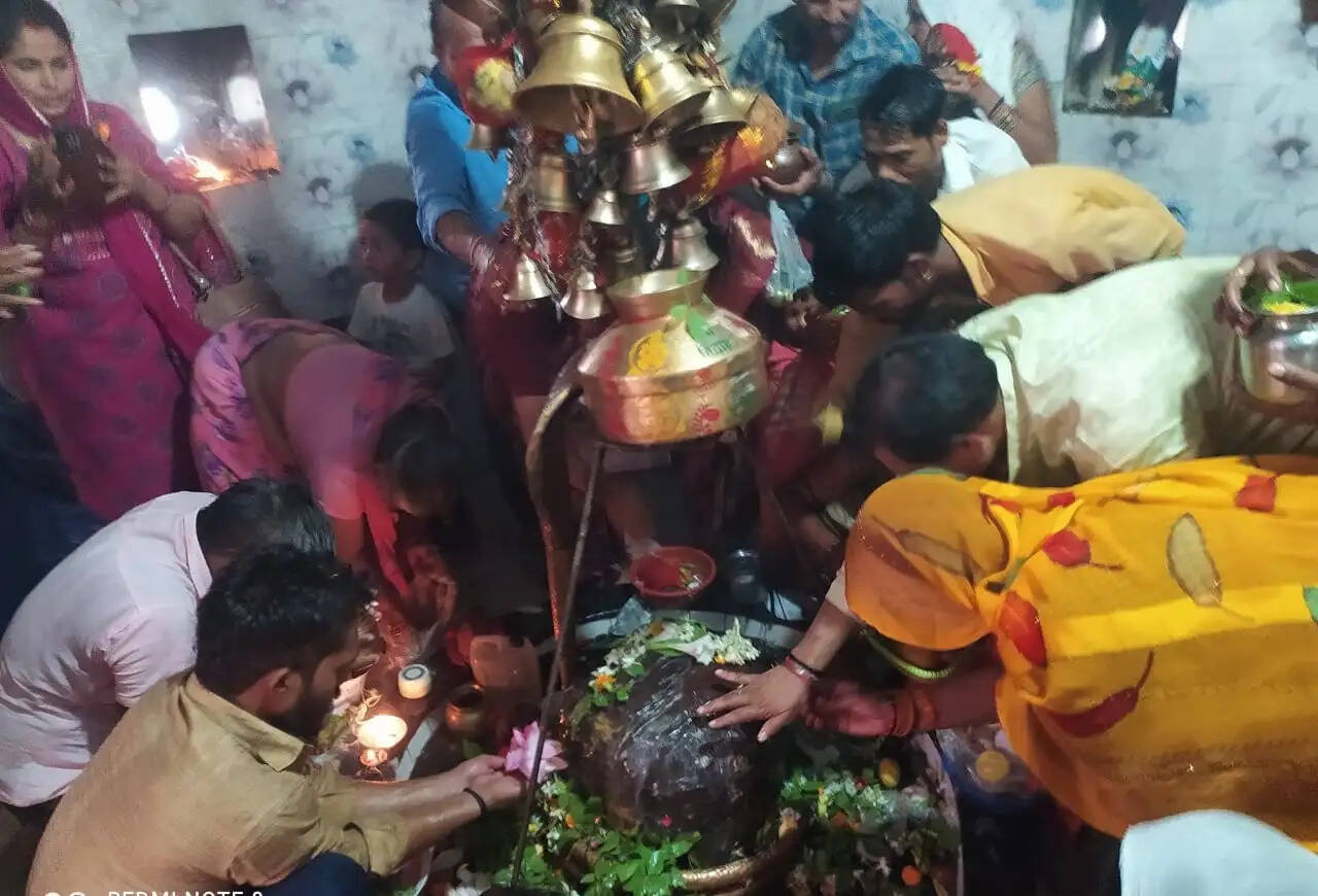 अधिक मास में कोटर शिवधाम में उमड़ी आस्था, हजाराें श्रद्धालुओं ने किया जलाभिषेक