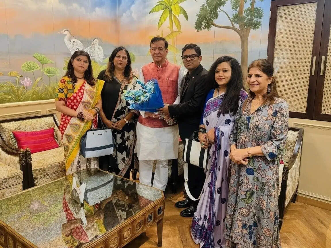 कनाडा चैंबर ऑफ कॉमर्स के पदाधिकारी विधानसभा अध्यक्ष सतीश महाना से मिले
