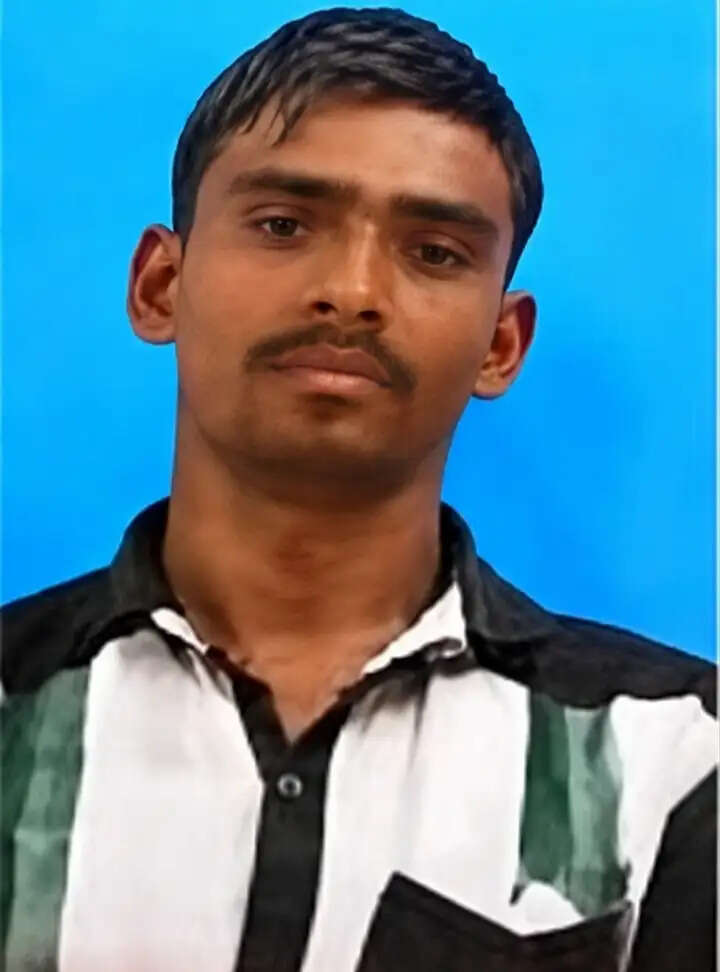 केशियाड़ी के जंगल में मिला झाड़ग्राम के युवक का शव