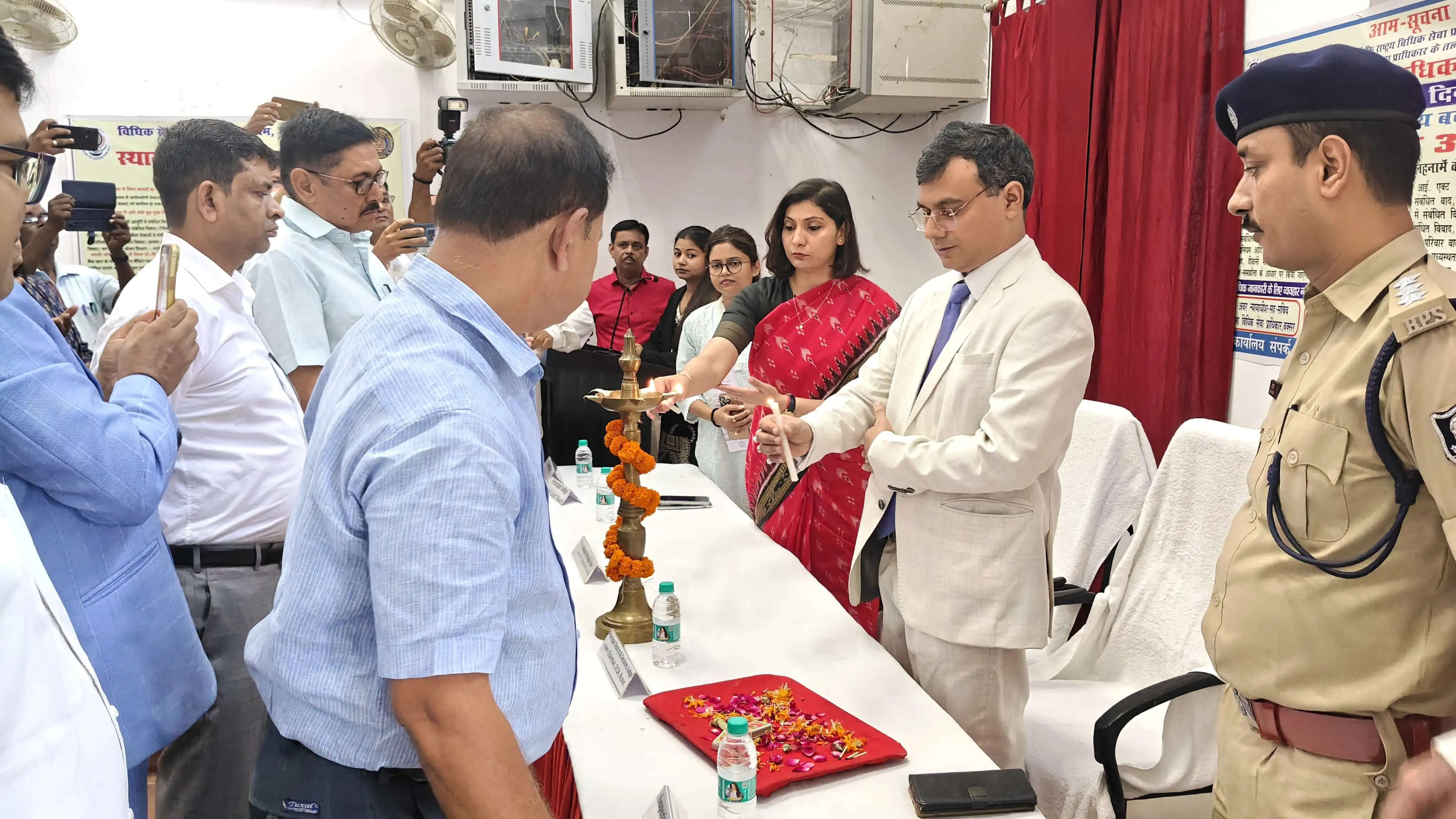 राष्ट्रीय लोक अदालत में निपटे 1607 मामले