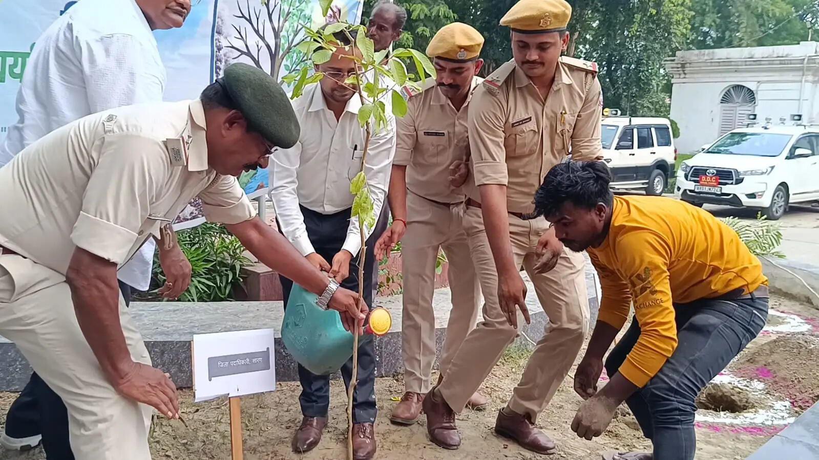 विश्व पर्यावरण दिवस पर समाहरणालय परिसर में हुआ पौधारोपण