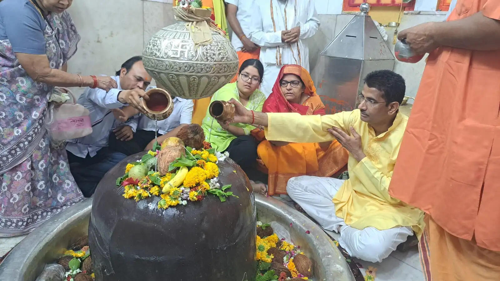 दमोह में नई जिम्मेदारी से पहले आस्था का स्पर्श: कलेक्टर प्रताप नारायण यादव ने प्रमुख तीर्थों में किया दर्शन