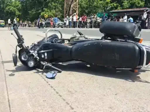 शहडोल: मंदिर से बाइक से लौट रहे परिवार को ट्रेलर ने मारी टक्कर, महिला की मौत, बेटी-दामाद-बच्ची घायल