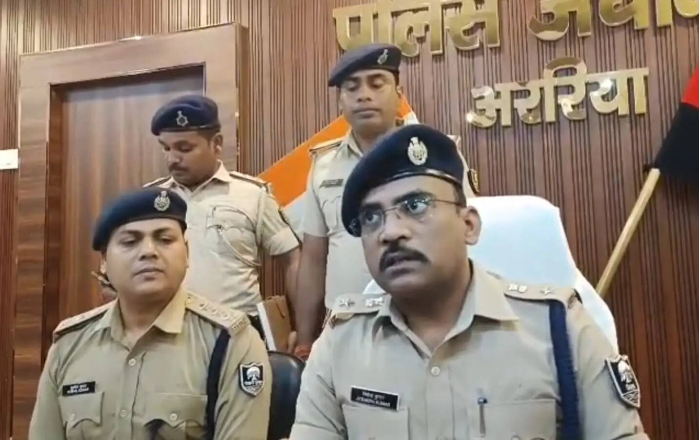 630 किलो गांजा के साथ तस्कर गिरफ्तार,सिकटी पुलिस और एसएसबी की संयुक्त कार्रवाई