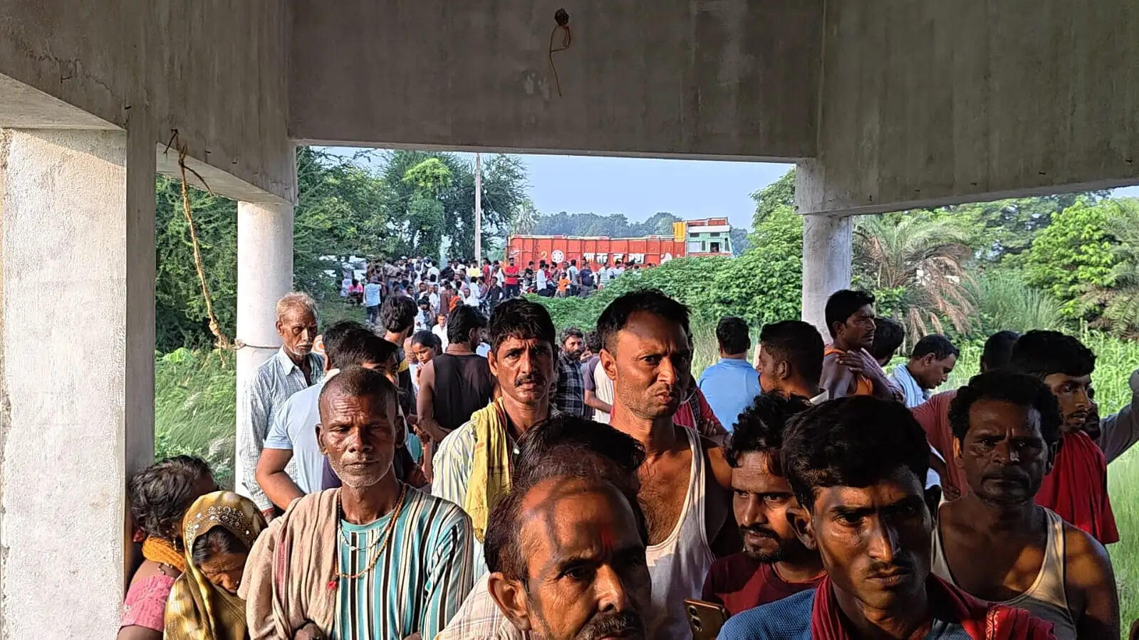 माघर में घर में घुसकर युवक की गला दबाकर हत्या, विरोध में एनएच-331ए जाम