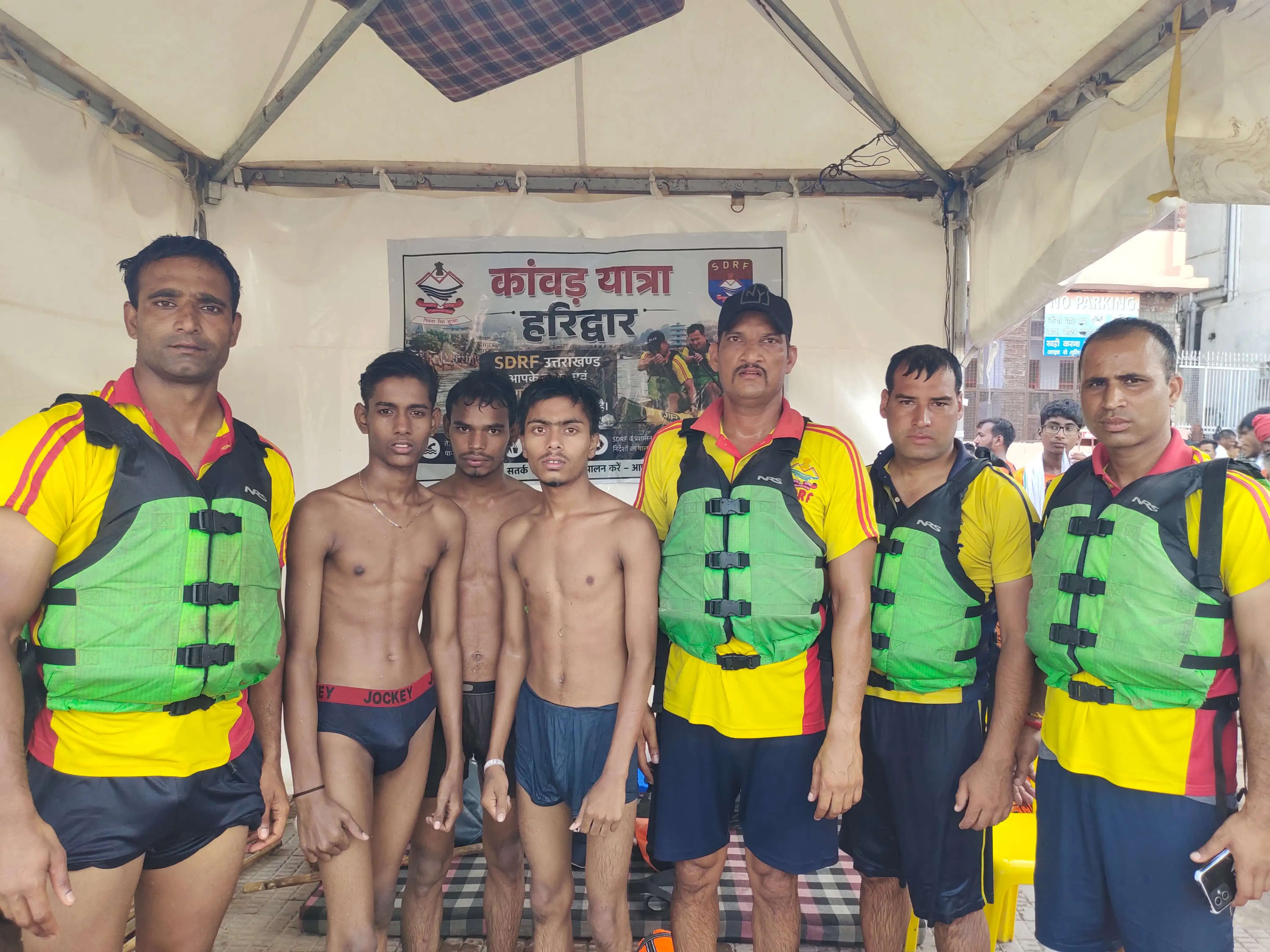 कांवड़ मेला : एसडीआरएफ ने गंगा के तेज बहाव में फंसे 21 शिवभक्तों का किया सकुशल रेस्क्यू