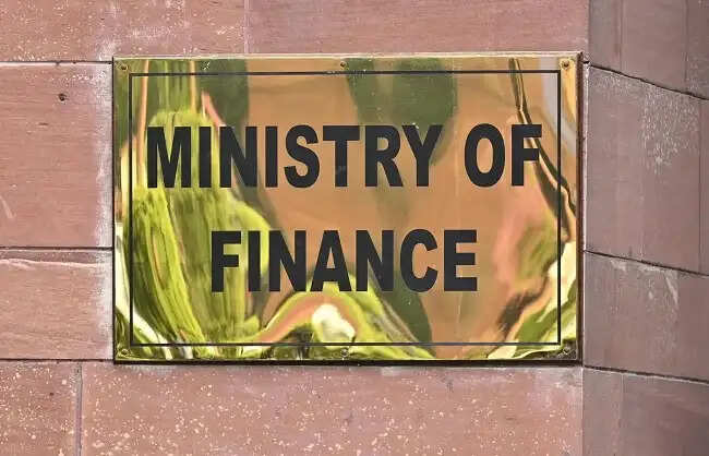 आर्थिक मजबूती के बावजूद भारत को तेल, महंगाई और मानसून के जोखिमों का करना पड़ रहा सामना: वित्त मंत्रालय