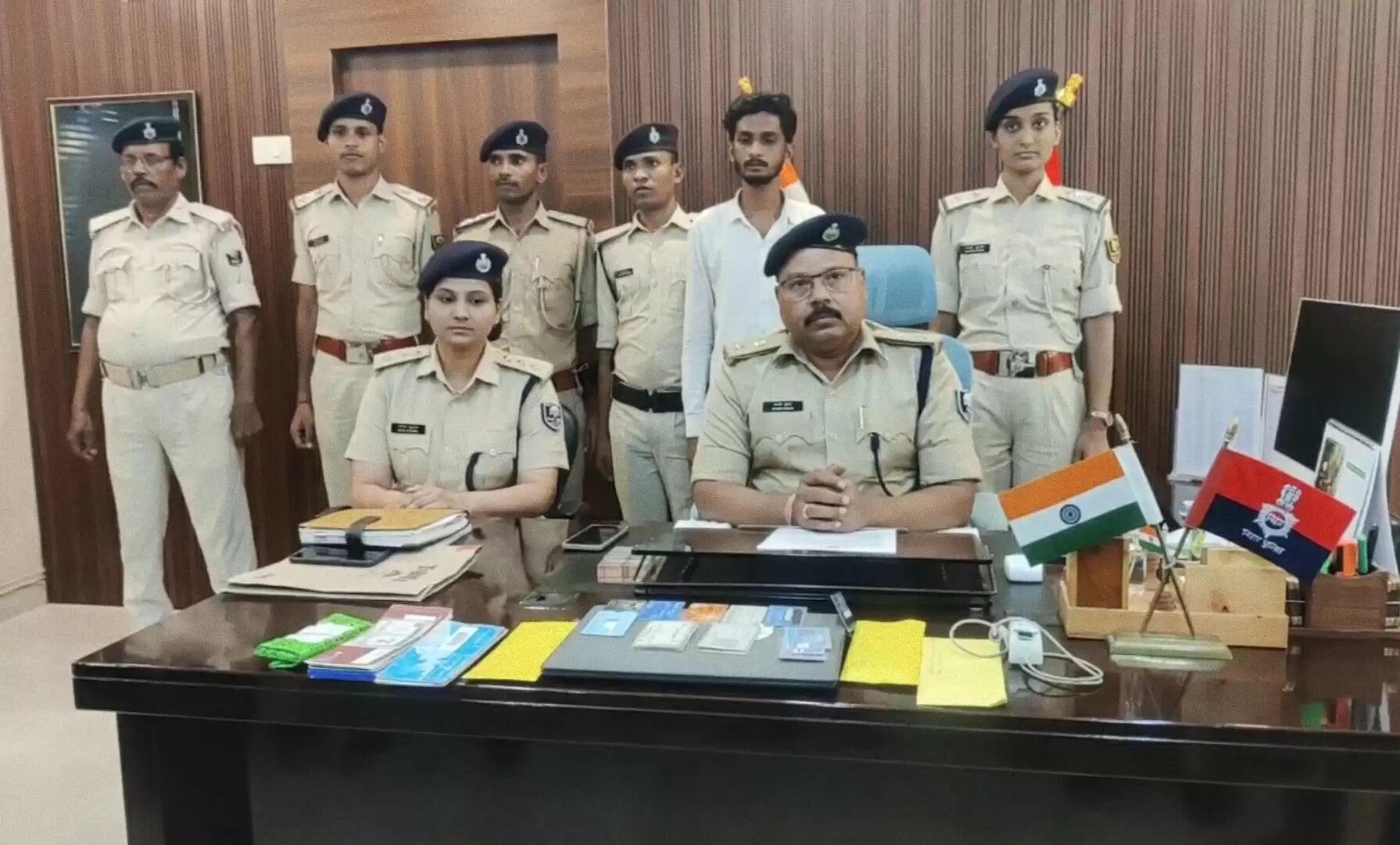 धोखे से मोबाइल पोर्ट कर 3.73 लाख की निकासी करने वाला साइबर फ्रॉड गिरफ्तार