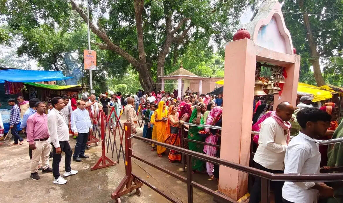कोटार शिवधाम में उमड़ा आस्था का सैलाब, एक लाख भक्तों ने किया जलाभिषेक