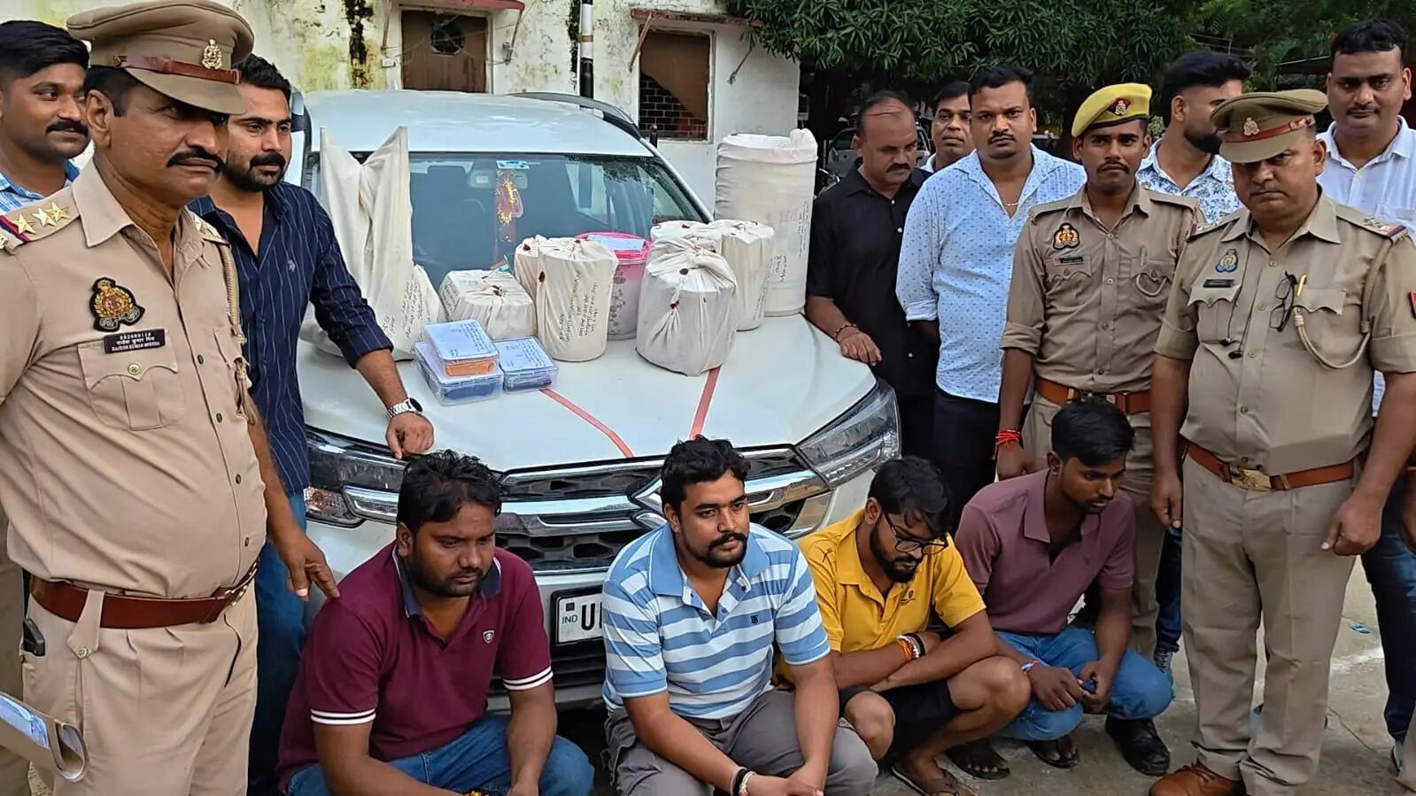 जौनपुर में एमडीएमए बनाने वाले गिरोह का भंडाफोड़,अधिवक्ता&nbsp;समेत चार तस्कर गिरफ्तार