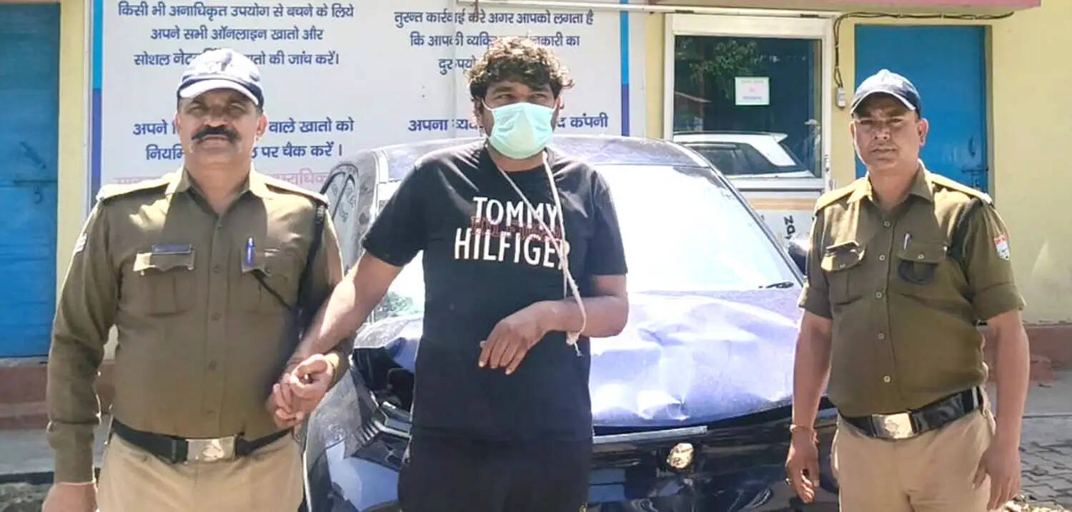 पुलिस ने किया कार लूट की घटना का खुलासा