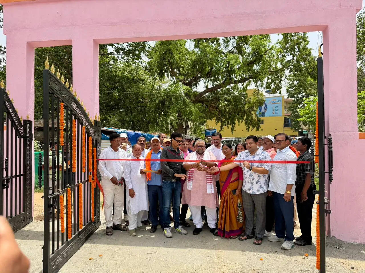 प्रदीप वर्मा ने किया पेबर्स ब्लॉक पथ का उद्घाटन