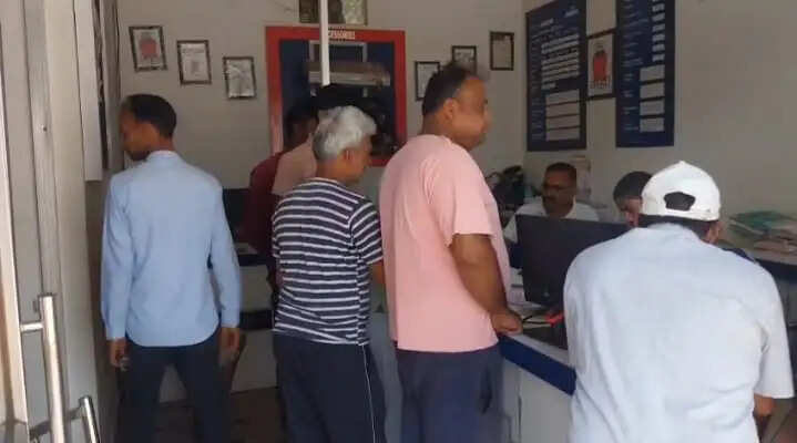 अनूपपुर: रसोई गैस की किल्लत, ओटीपी नहीं आने से बुकिंग प्रभावित, एजेंसियों के काट रहे चक्कर उपभोक्ता