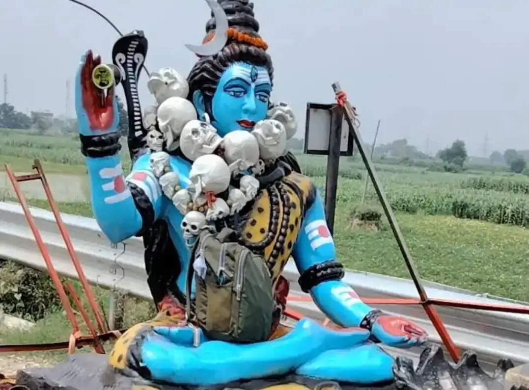 इकोनॉमिक कॉरिडोर पर हादसा, कांवड़ लेने जा रहे 7 कांवड़िए घायल
