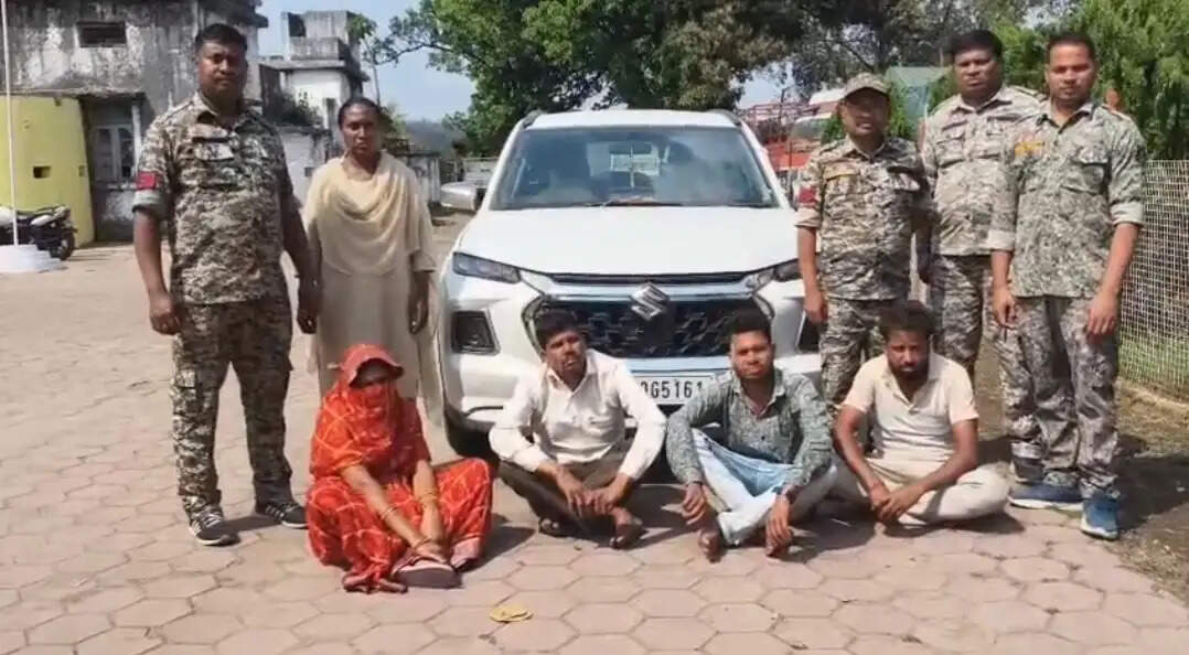 बलरामपुर : बलंगी में मवेशी तस्करी नेटवर्क पर बड़ी कार्रवाई, 2 पिकअप जब्त, 4 आरोपित गिरफ्तार