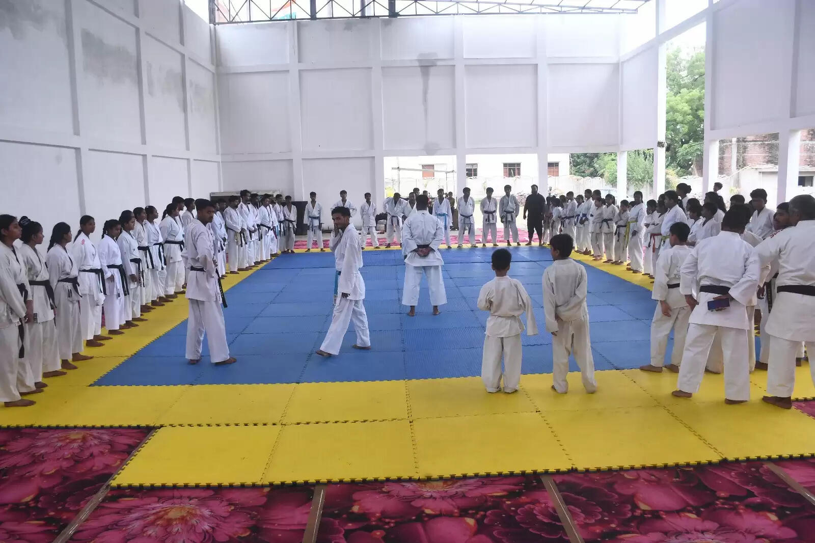 ट्रेनिंग कैंप में 10 कराटे खिलाड़ियों को मिला ब्लैक बेल्ट सर्टिफिकेट