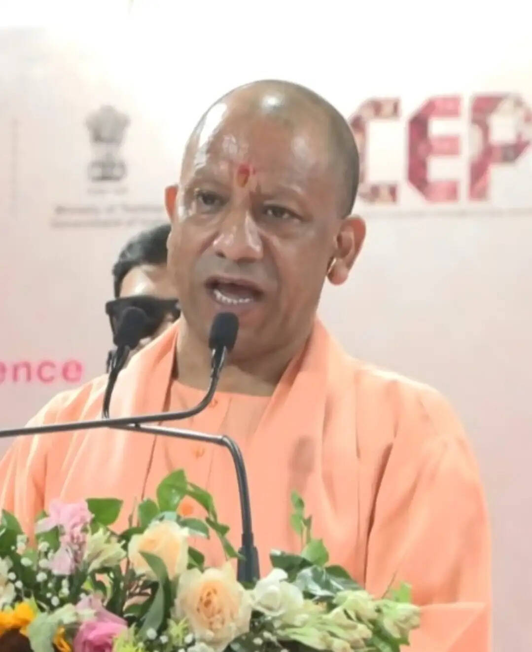 भदोही के कालीन उद्योग की गूंज दुनिया में, हुनरमंद हाथों में नई तकनीक जरूरी: सीएम योगी