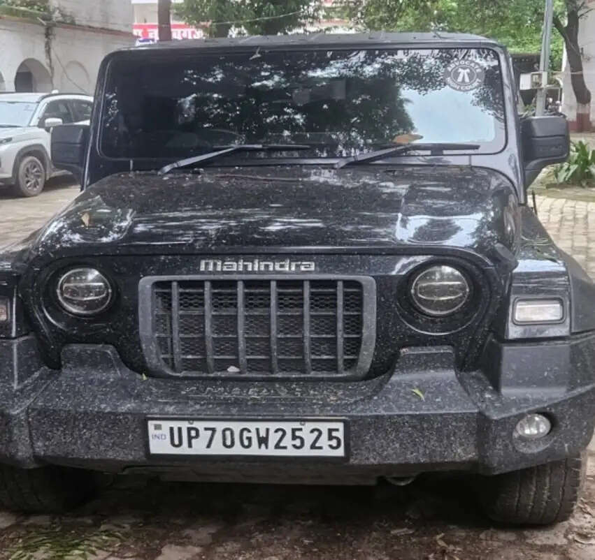 टोल प्लाजा पर बैरियर तोड़कर बिना टोल निकलने के मामले में दो वाहन सीज