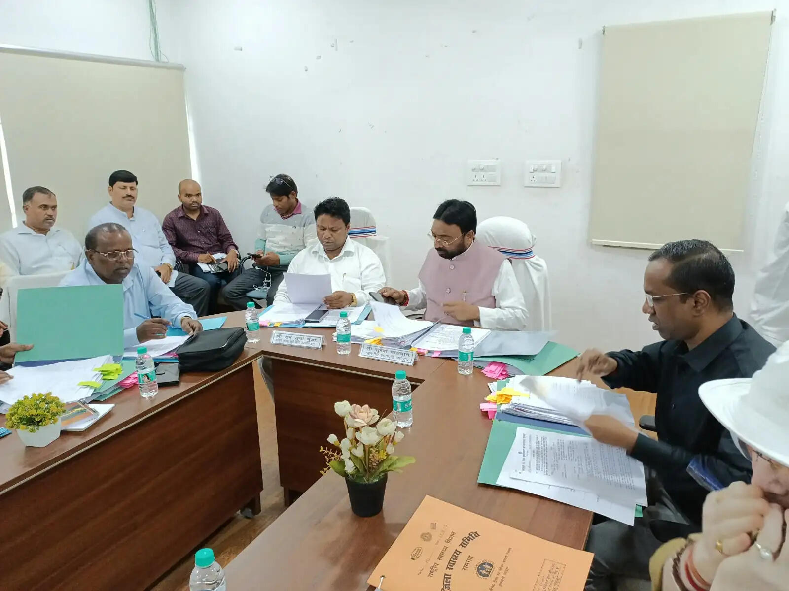 विधानसभा की समिति ने की विभागीय कार्यों की समीक्षा