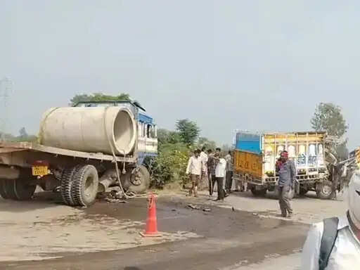 मैहर में पिकअप-ट्रक की भीषण भिड़ंत, दोनों चालकों की मौत