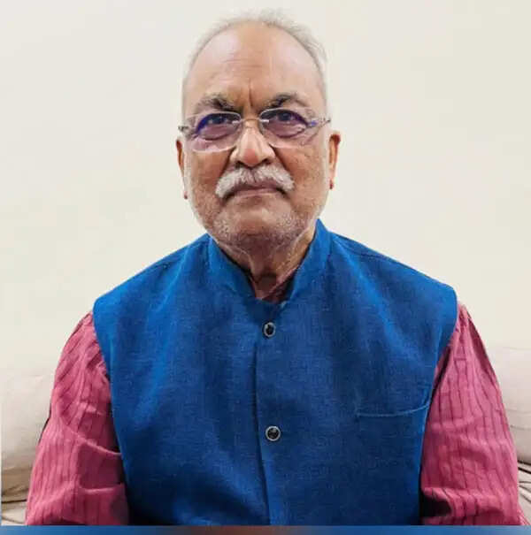 20-20 लाख लेकर जारी भ्रष्टाचार युक्त भर्ती प्रक्रिया पर रोक लगाकर निष्पक्ष जांच हाे : उमाशंकर शुक्ला