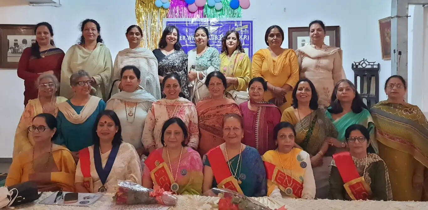 इनर व्हील क्लब मंडी: नीरज शर्मा ने संभाली क्लब के अध्यक्ष पद की कमान