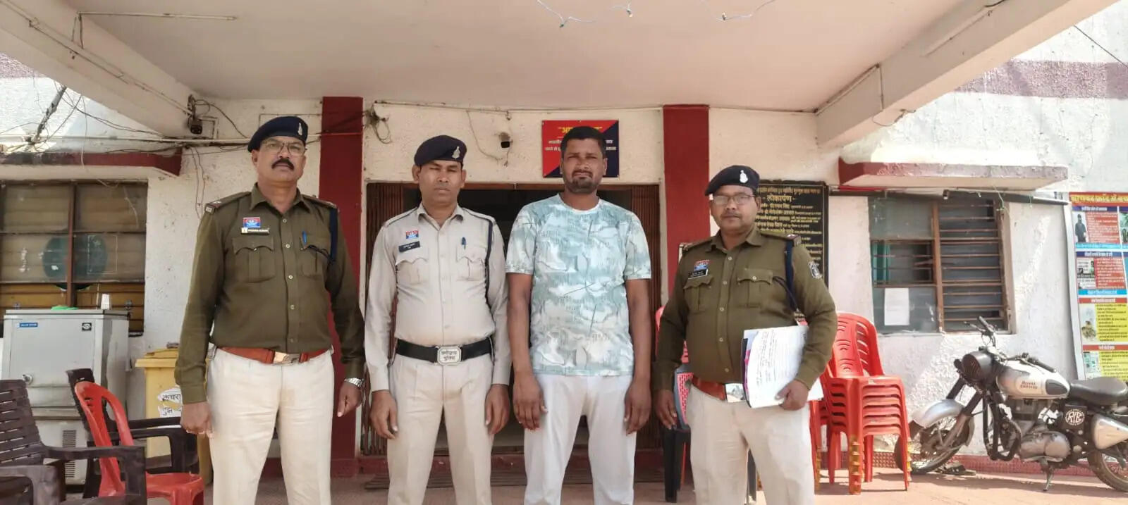 जांजगीर चांपा : जिला बदर आदेश का उल्लंघन करने वाला आदतन बदमाश गिरफ्तार