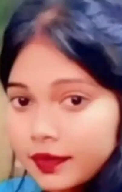 देवरिया: 17 वर्षीय किशोरी की चाकू मारकर हत्या