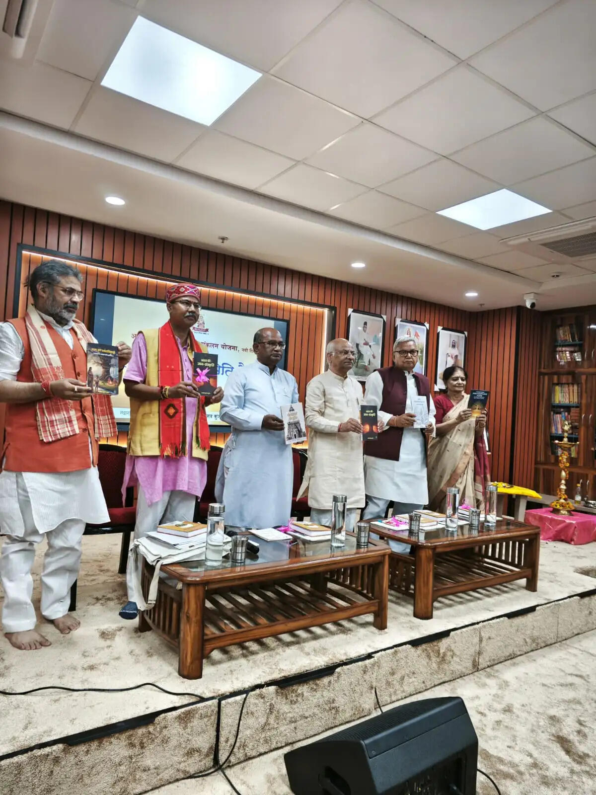 प्रो. रजनीश कुमार शुक्ल की पाँच पुस्तकों का नई दिल्ली में लोकार्पण