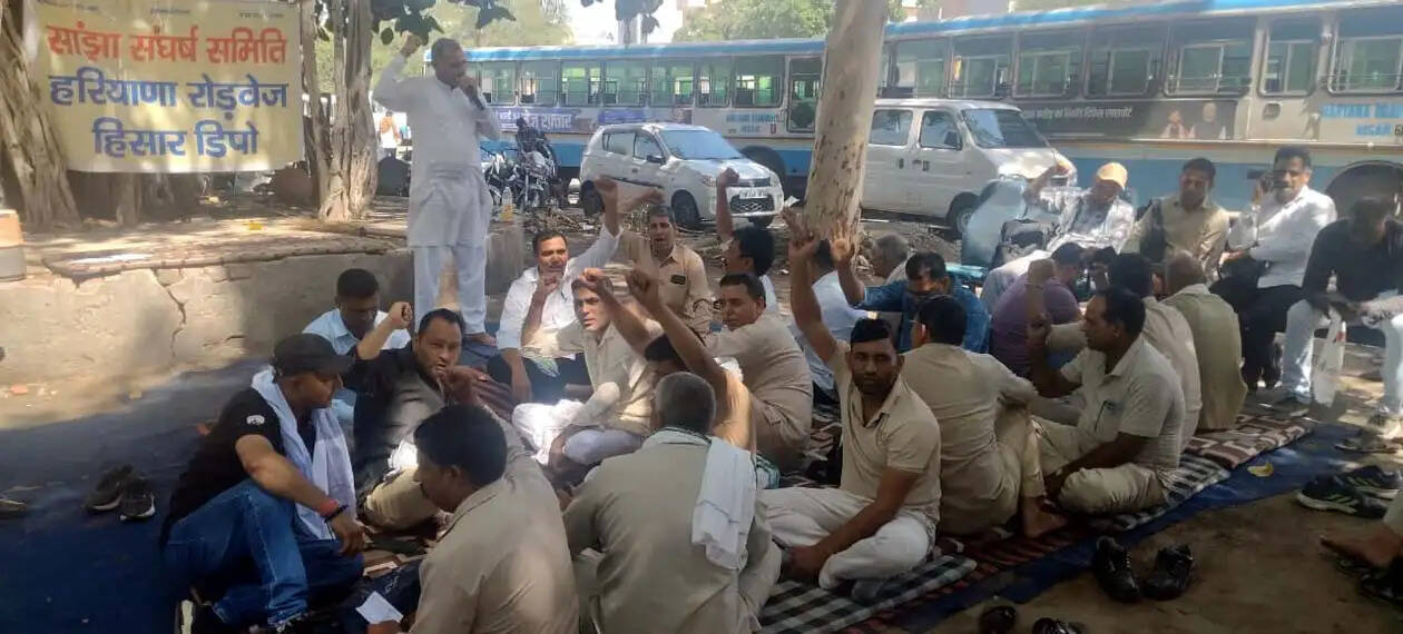 हिसार में रोडवेज कर्मचारियों का बड़ा ऐलान, रात्रि ठहराव पर नहीं जाएंगी रोडवेज बसें