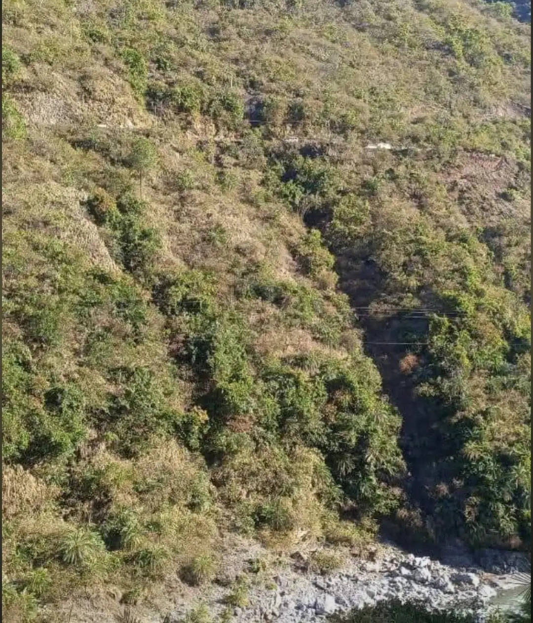 रोनहाट में भंगाल खड्ड में गिरी कार, 32 साल के युवक की मौत