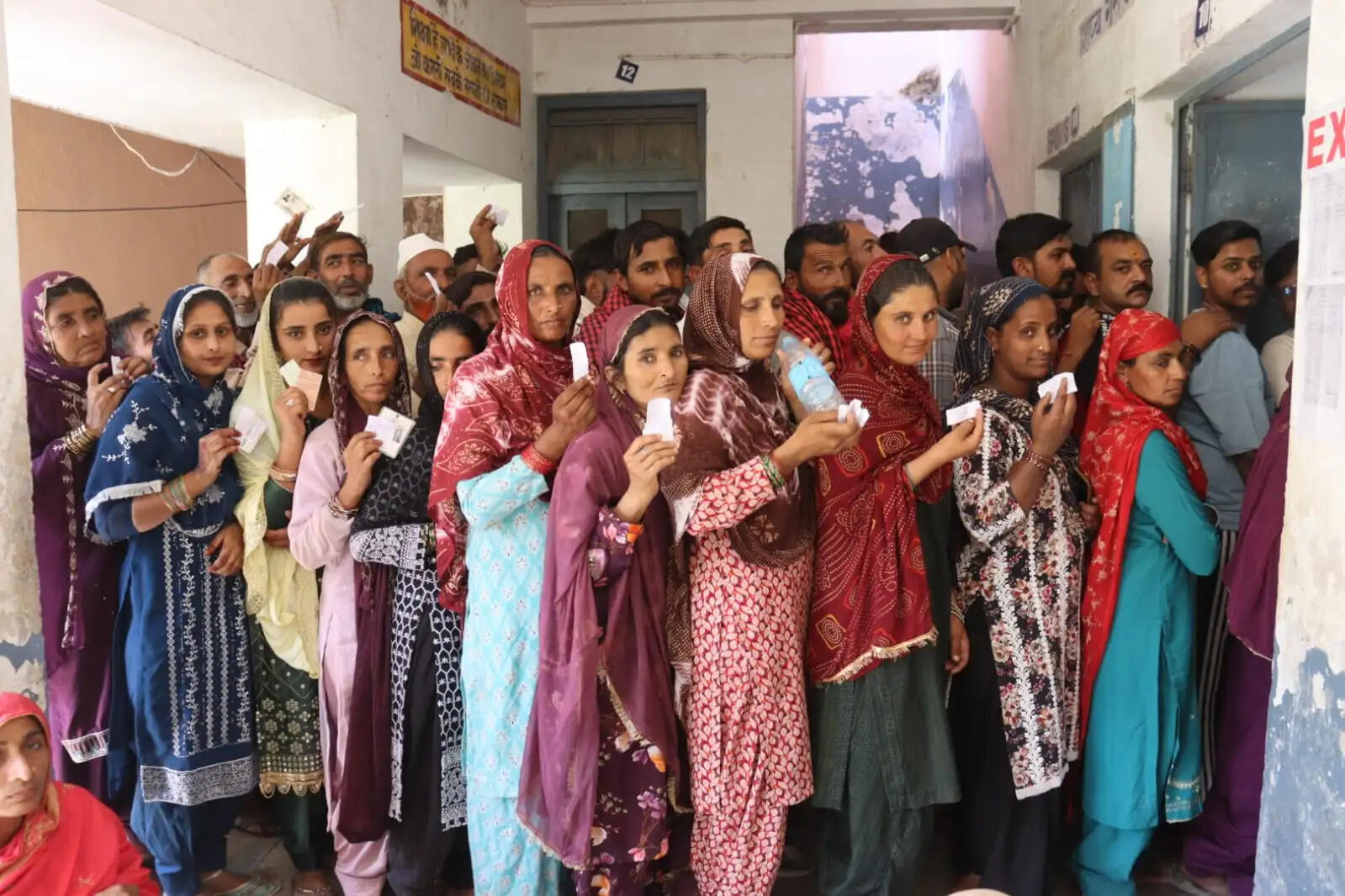 सिरमौर में प्रथम चरण में 83. 41 प्रतिशत मतदान दर्ज