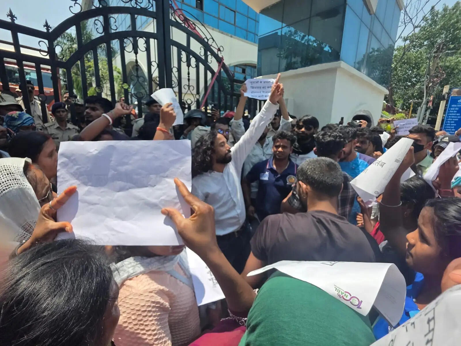 जेएलकेएम ने होमगार्ड अभ्यर्थियों ने चयन प्रक्रिया में हो रहे विलंब पर किया प्रदर्शन