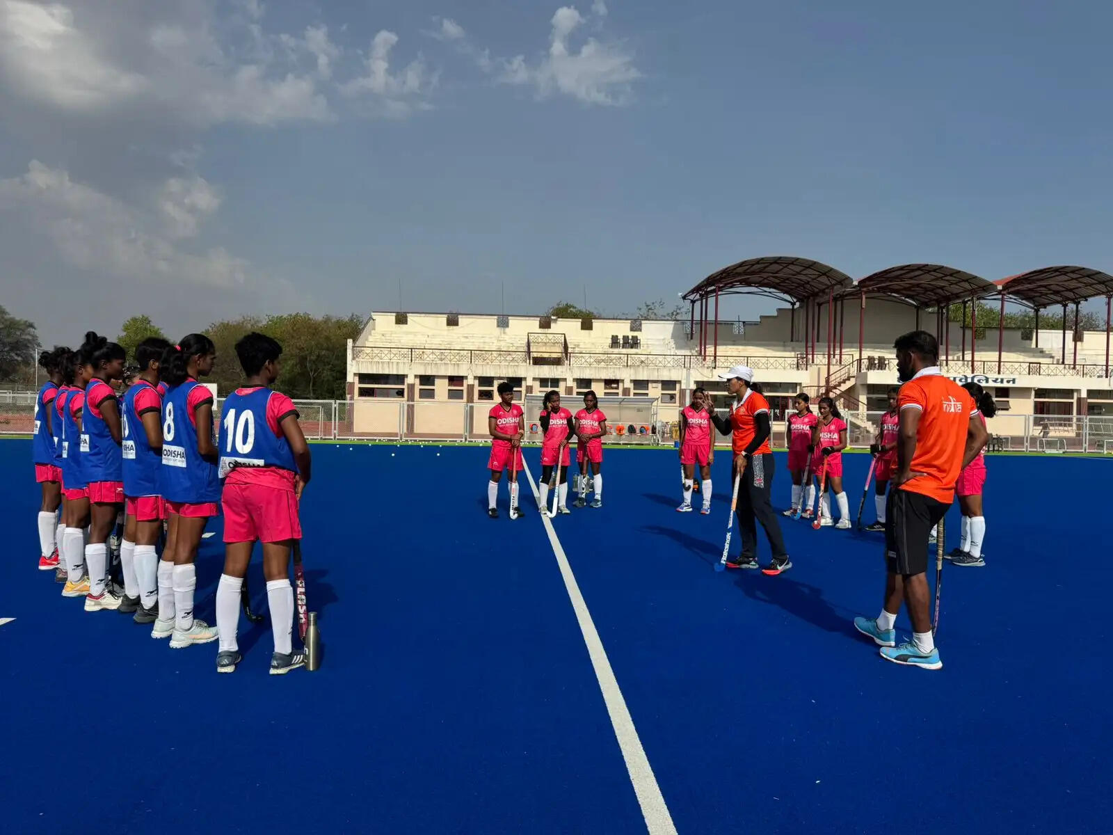 हॉकी इंडिया ने ऑस्ट्रेलिया सीरीज़ के लिए अंडर-18 पुरुष और महिला टीमों की घोषणा की