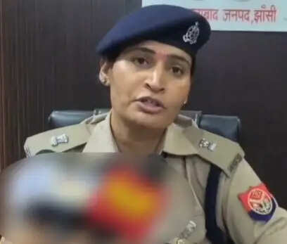 पीईटी परीक्षा : हाफिज सिद्धिकी कॉलेज में सेनेटरी पैड में डिवाइस छिपाकर नकल करते पकड़ा गया प्रयागराज का अभ्यर्थी
