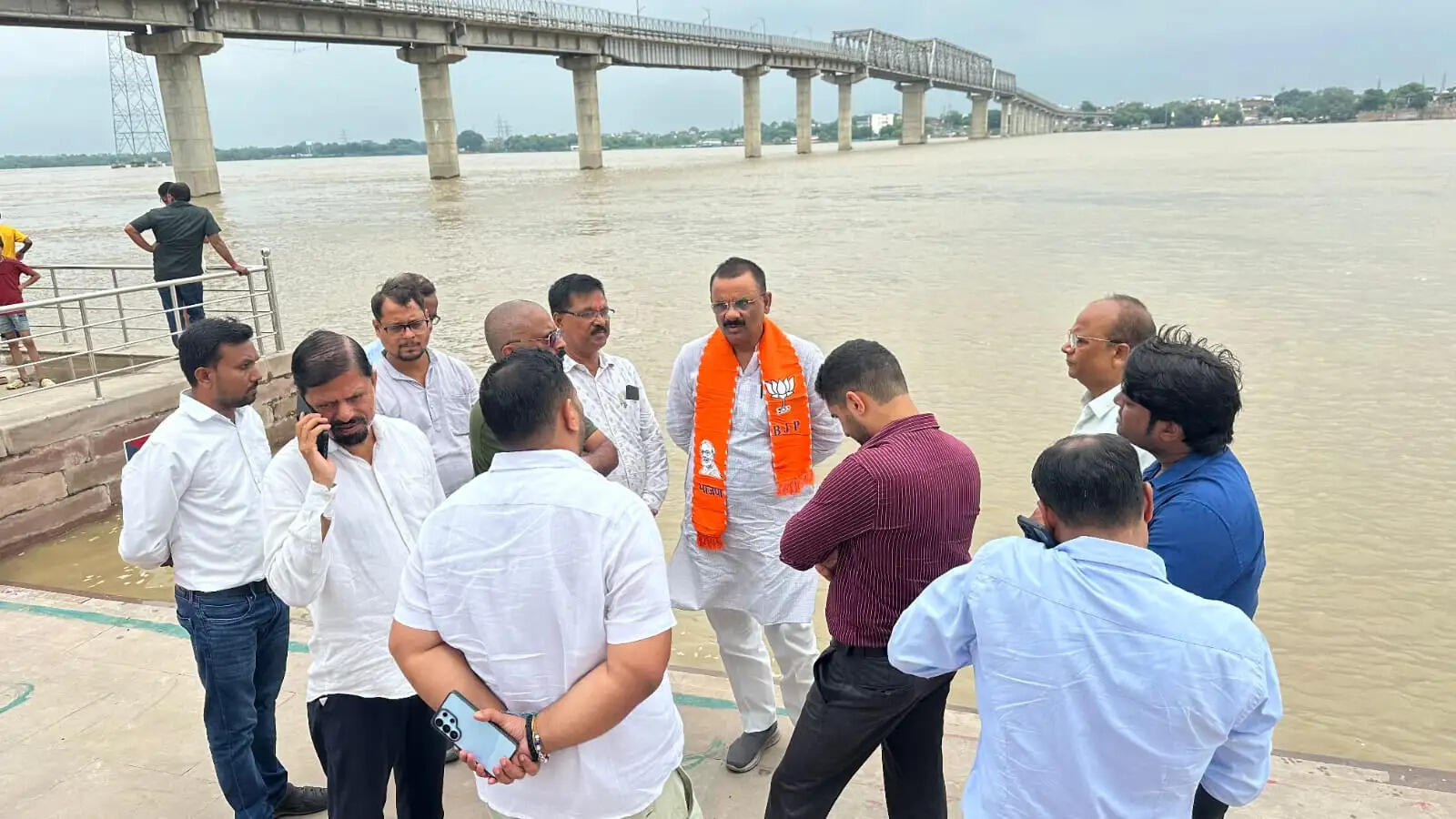 वरुणा नदी के तटवर्ती क्षेत्रों में सीवर बैक-फ्लो रोकने के लिए अब बनेगी फ्लड पिलर