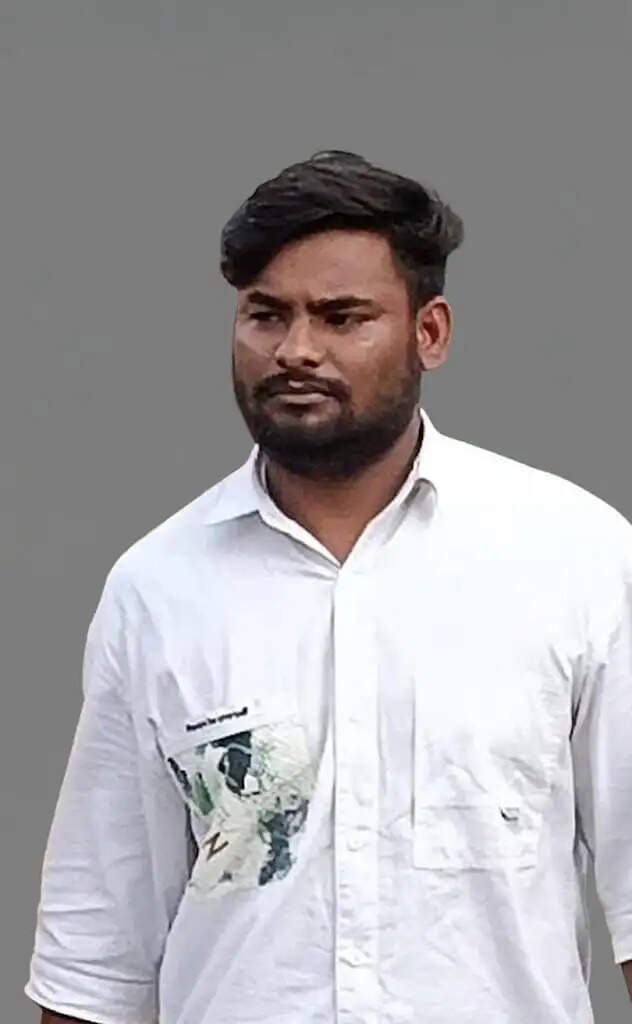 अम्बिकापुर : आईपीएस अधिकारी के बेटे से मारपीट और चाकूबाजी के मामले में दो आरोपित गिरफ्तार