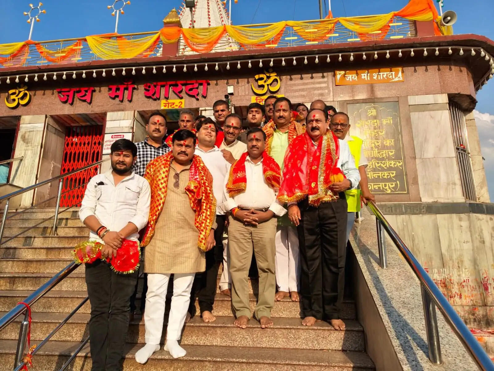 मैहरः पूर्व मंत्री कमलेश्वर पटेल ने टेका मां शारदा के दरवार में माथा