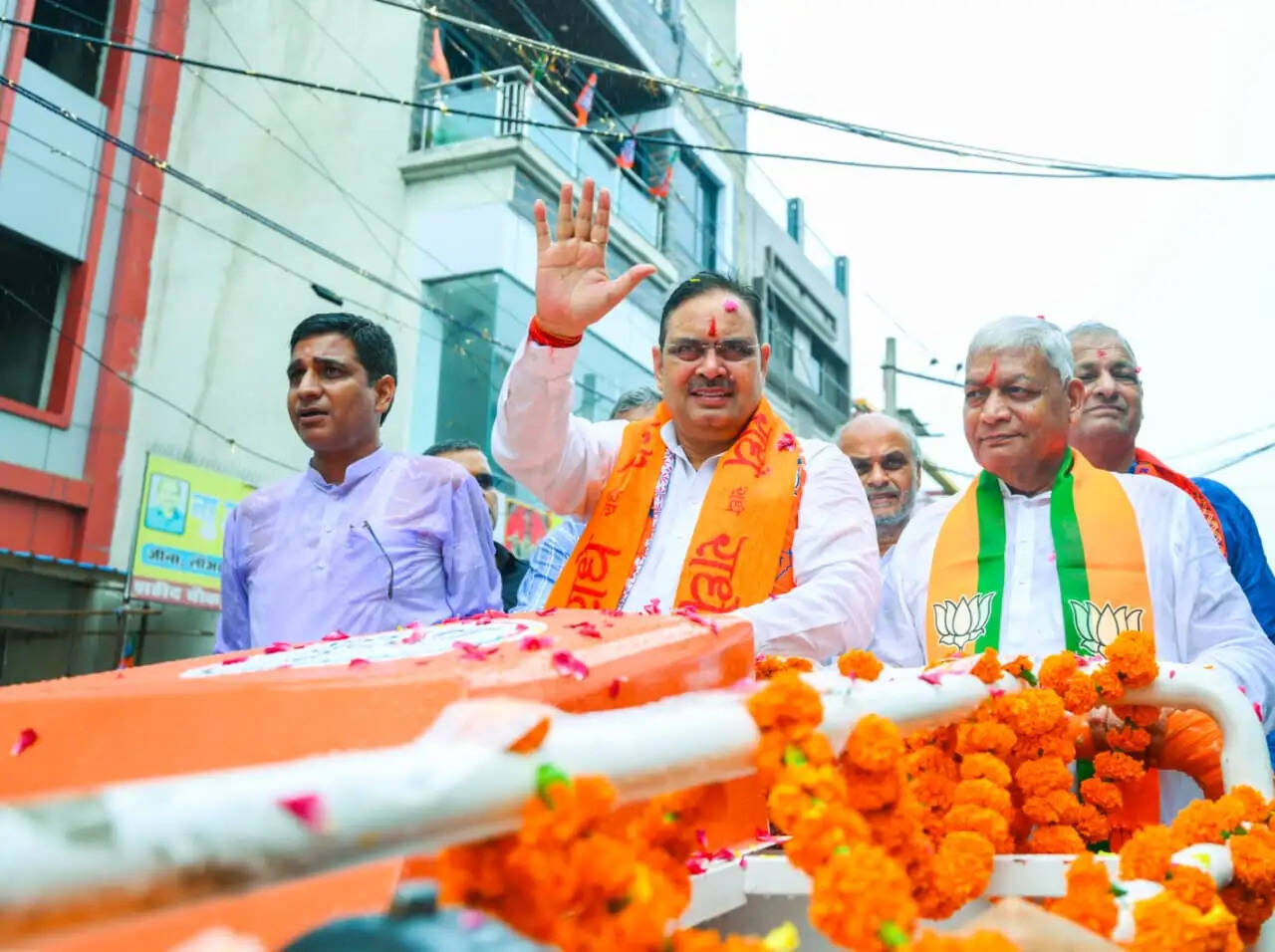 भीलवाड़ा में सीएम भजनलाल का मेगा रोड शो, बारिश में भी भगवा सैलाब