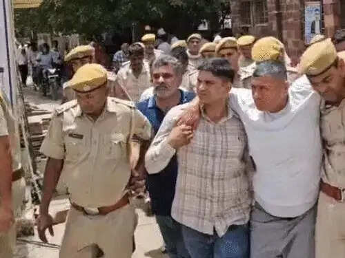 बुलेट प्रूफ जैकेट पहनकर वारदात करने वाला कुख्यात बदमाश विनोद पथैना गैंग सहित गिरफ्तार