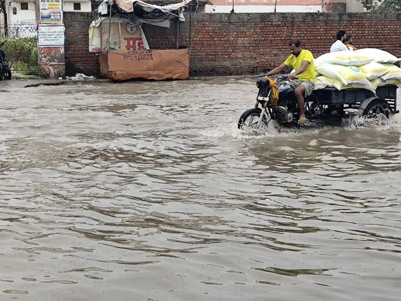 हांसी शहर के लिए आफत बनी सीजन की दूसरी बरसात