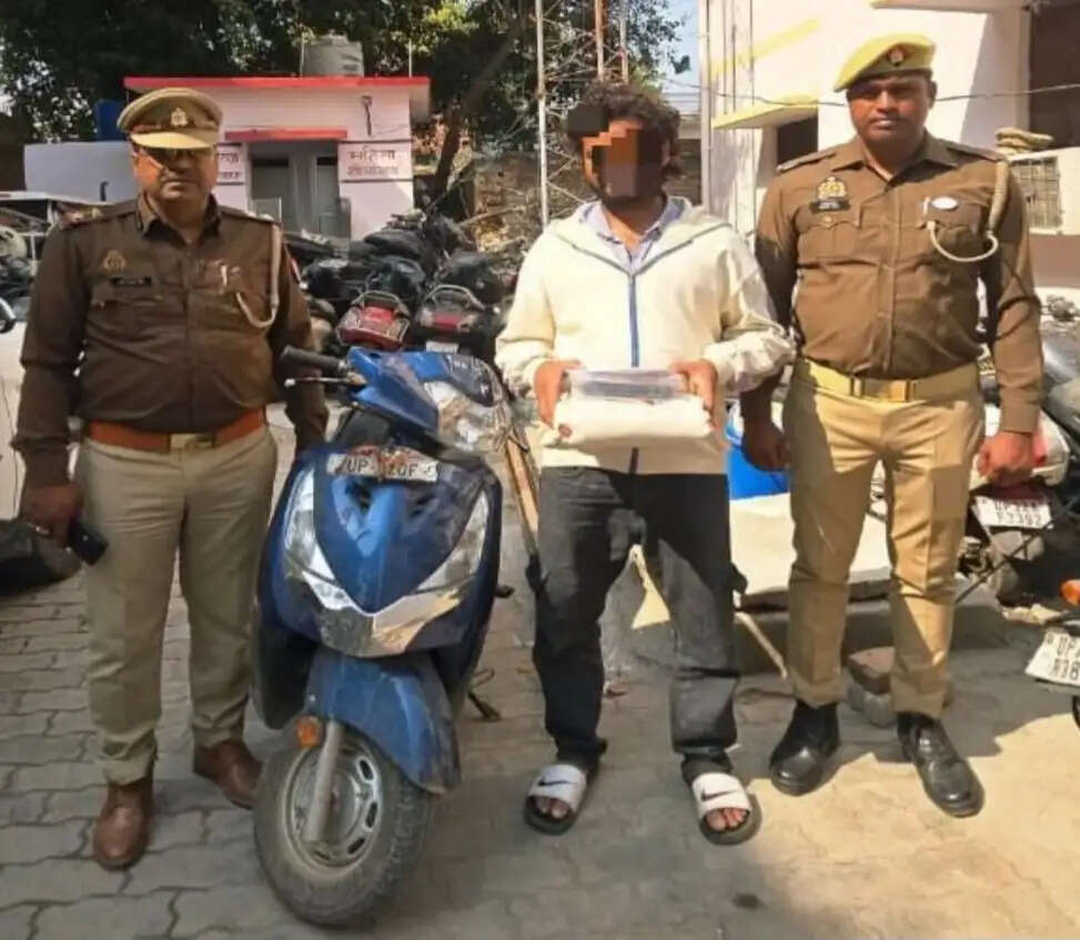 बाराबंकी में तस्कर गिरफ्तार, कराेड़ाें की हेराेइन बरामद