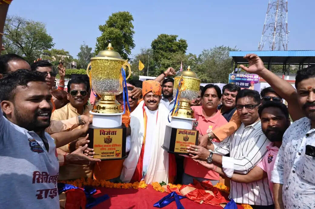 सिविल लाइंस प्रीमियर लीग का आगाज, विधायक गोपाल शर्मा ने किया शुभारंभ