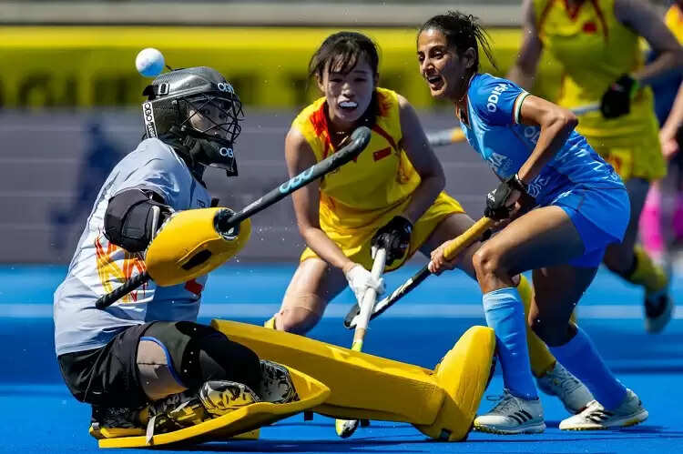 एफआईएच महिला प्रो लीग: भारत को चीन से 0-3 की हार, लीग से बाहर होने का खतरा