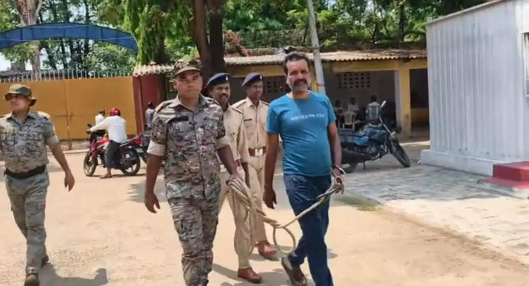 अवैध शराब के साथ एक गिरफ्तार