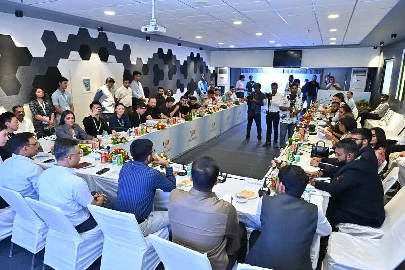 मप्र के इंदौर में ब्रिक्स युवा परिषद उद्यमिता कार्य समूह की बैठक सफलतापूर्वक संपन्न