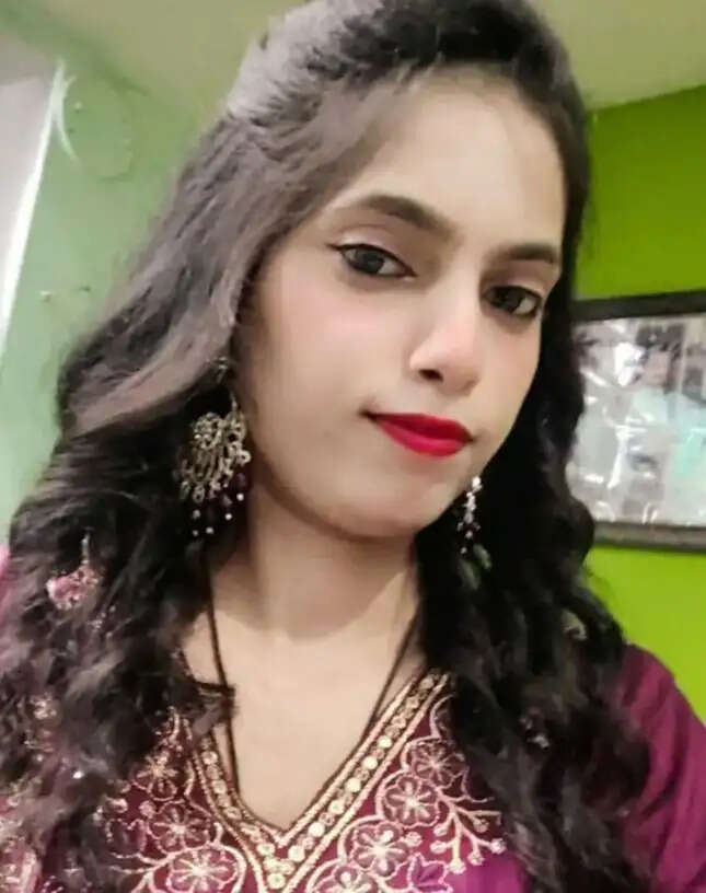होटल में बैंक मैनेजर की पत्नी की संदिग्ध परिस्थितियों में मौत, चार माह पहले हुई थी शादी
