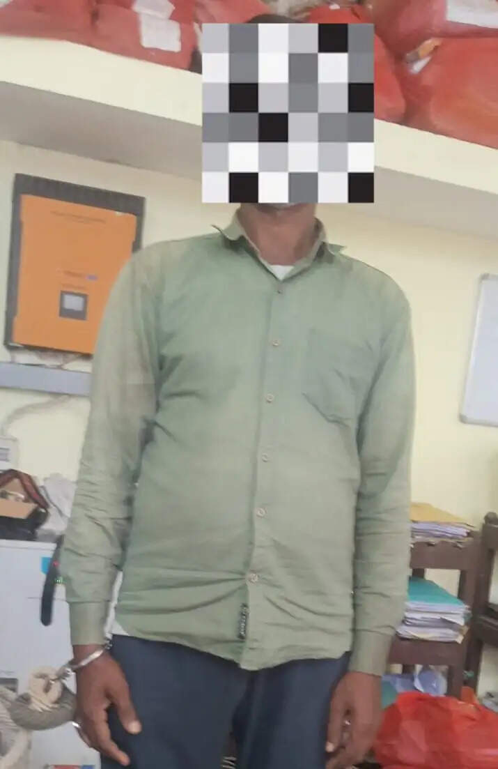 शराब पीने के आरोप में एक गिरफ्तार, न्यायालय भेजा गया