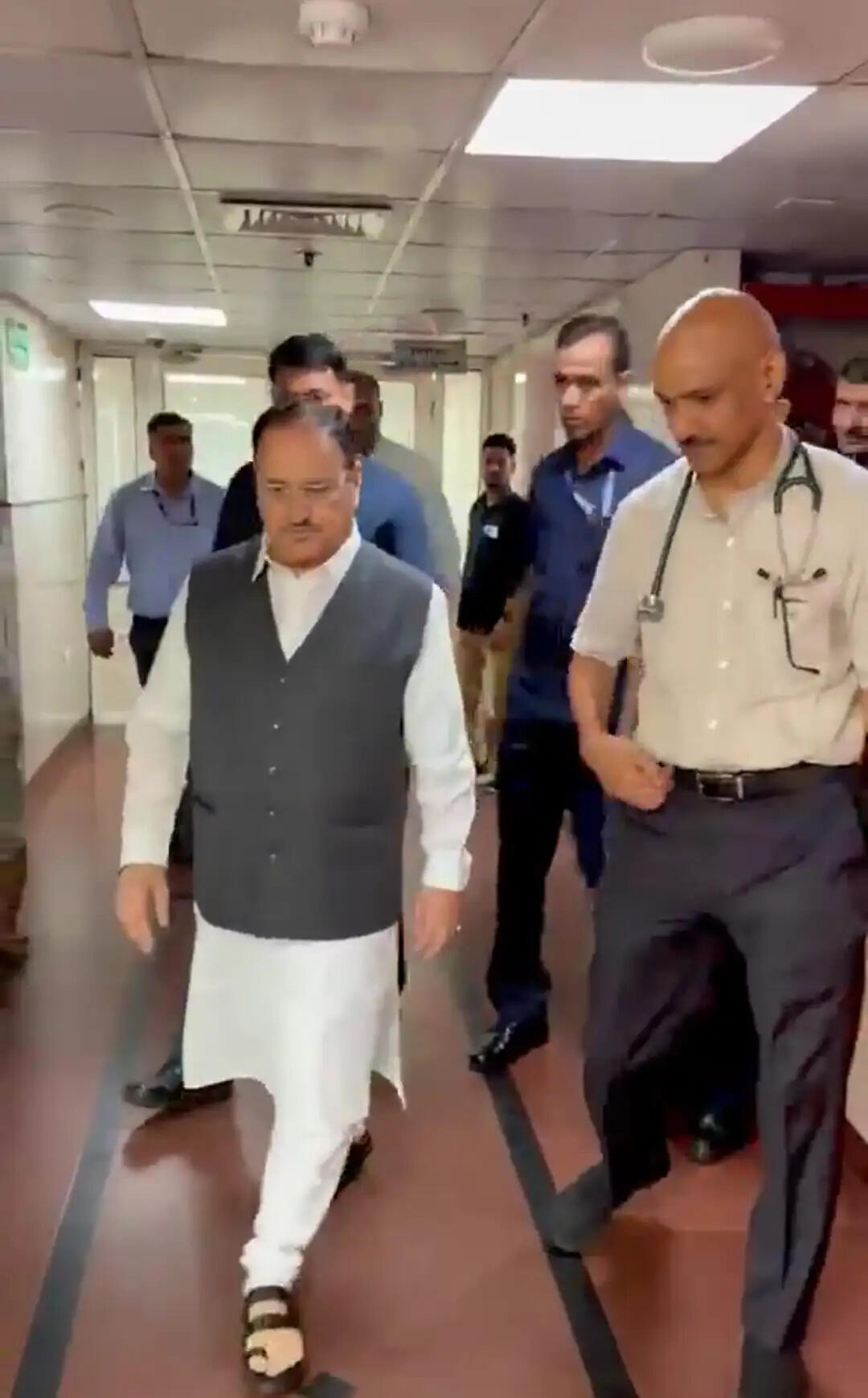 केंद्रीय मंत्री जेपी नड्डा को दिल्ली एम्स से मिली छुट्टी