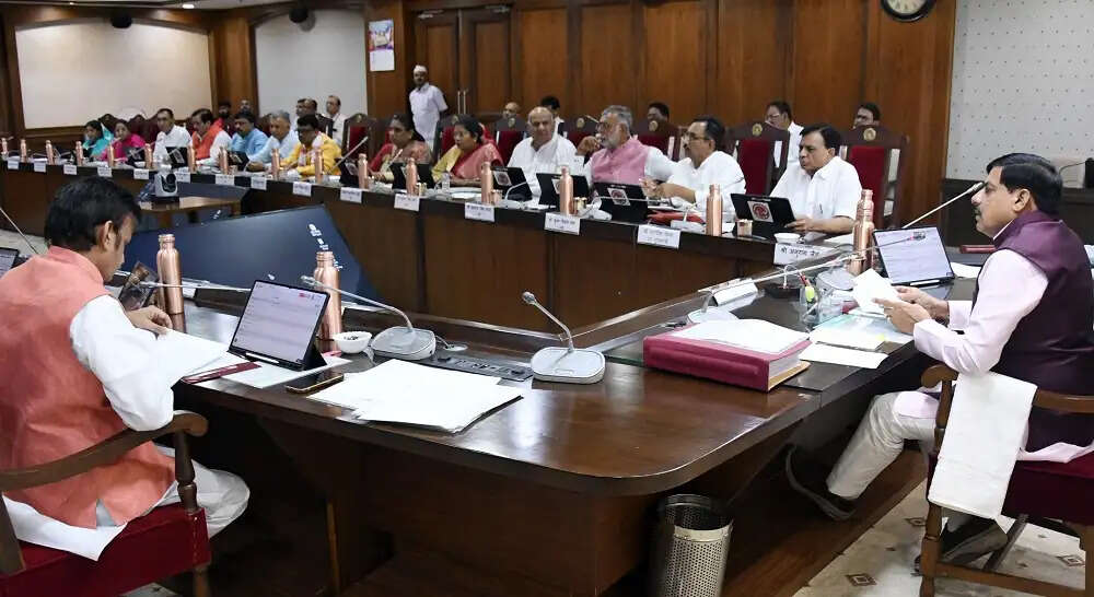मप्र सरकार ने मंडी शुल्क एक से बढ़ाकर किया डेढ़ रुपये, विकास कार्यों के लिए 13,800 करोड़ रुपये मंजूर